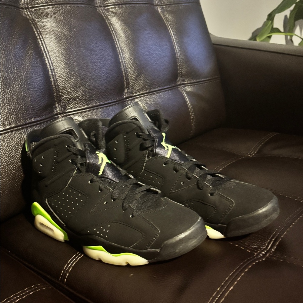 Jordan Black and Green Sneakers